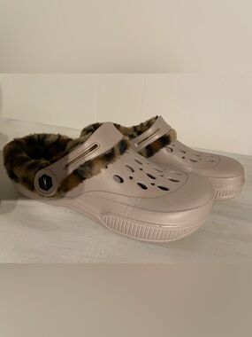 Leopard Faux-Fur Lined Slip-On Clog in Taupe